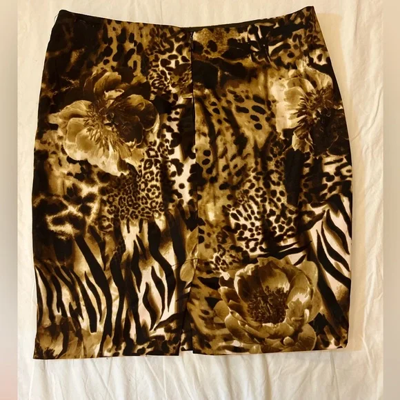 🍩Vintage Cache mini skirt animal print. Size 4 - Picture 2 of 5